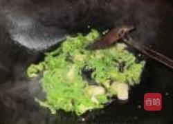 口蘑烩豆腐的做法图解3