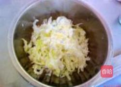 番茄白菜牛肉面的做法图解1