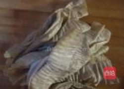 大葱炒豆皮的做法图解1