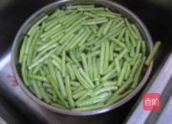 凉拌酱汁豆角的做法图解3