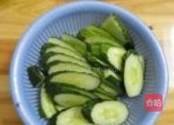 紫苏煎黄瓜的做法图解2