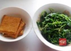 马兰头拌香干的做法图解2