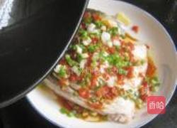 蒜味剁椒蒸青鱼的做法图解9