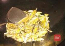 韭菜豆芽爆鳝丝的做法图解4