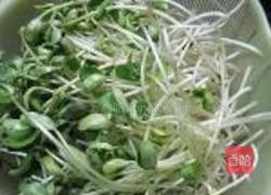 黑豆芽炒牛肉的做法图解1