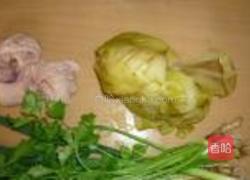 酸菜大肠的做法图解1