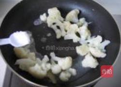 虾仁花菜的做法图解7
