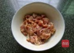 肉片炒手撕甜椒的做法图解3