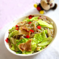 腊肉包菜炖薯粉的做法[图]