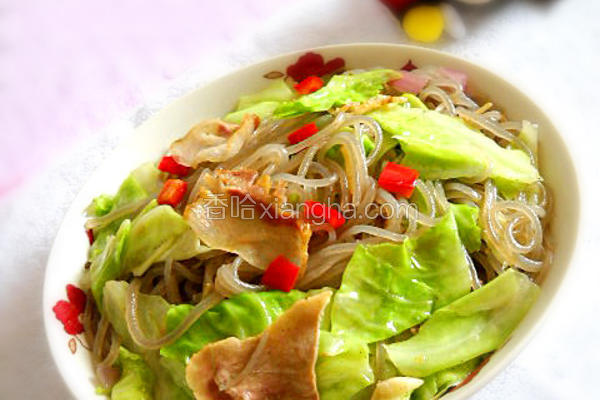 腊肉包菜炖薯粉