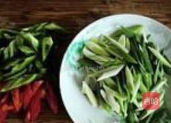 蒜苗香煎肉的做法图解4