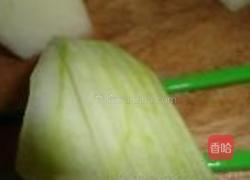 干贝丝浇冬瓜菊的做法图解2