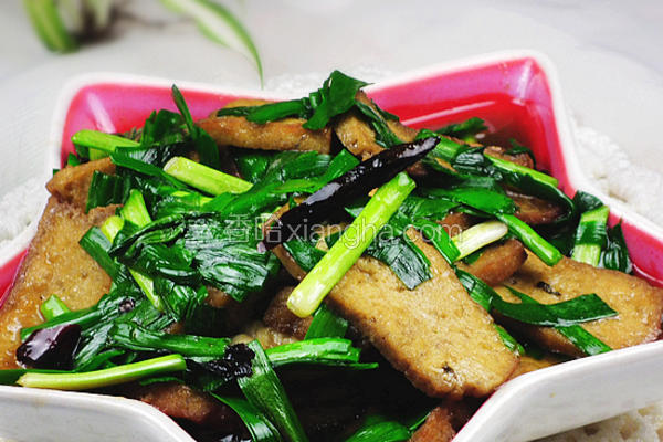 家常韭菜炒豆腐