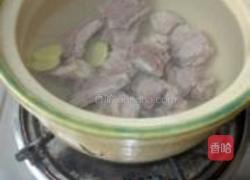 莲藕排骨汤的做法图解3
