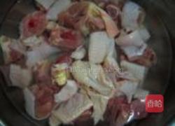 辣焖栗子鸡的做法图解2
