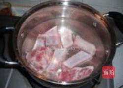 菜脯莲藕煲排骨的做法图解5
