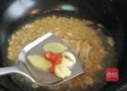 咸鲈鱼烧黄豆的做法图解6