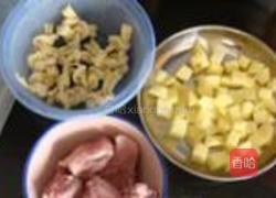 百叶结炖小排的做法图解1