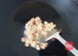 莴笋玉米炒肉丁的做法图解5