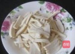 肉丝茶干炒芹菜的做法图解2