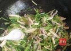 肉丝茶干炒芹菜的做法图解8