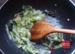 紫苏炒黄瓜的做法图解7