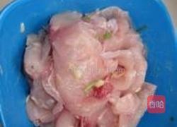 豆腐金针菇焖鱼片的做法图解2