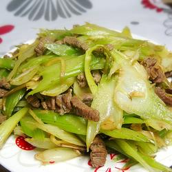 黑椒牛肉炒芹菜的做法[图]