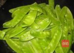 蒜香荷兰豆的做法图解1
