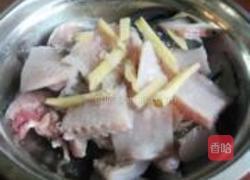 酸辣鱼三鲜的做法图解2