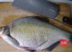 剁椒孔雀开屏鱼的做法图解2