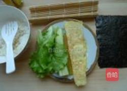 生菜沙拉寿司的做法图解1