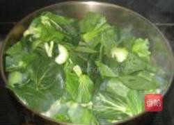 平菇方香肠炒青菜的做法图解4