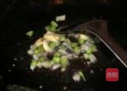 橄榄菜炒四季豆的做法图解4