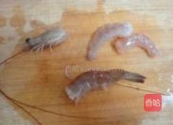 马蹄炒虾球的做法图解2