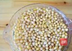 清肺黄豆烧猪红的做法图解1