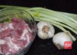 西芹炒百合的做法图解1