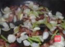 西芹炒百合的做法图解5