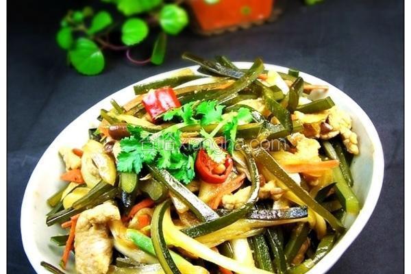 黄豆酱炒海带白菜
