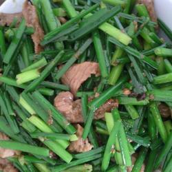 韭花炒肉的做法[图]