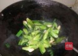 莴苣炒老腊肉的做法图解6