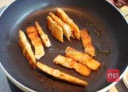 干煎三文鱼腩的做法图解6