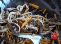 胡萝卜木耳炒肉丝的做法图解8