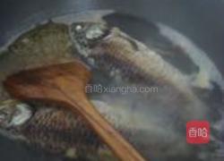 鲫鱼花蛤枸杞叶汤的做法图解7