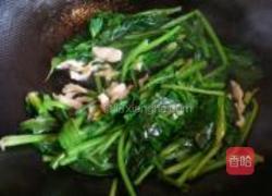 菠菜炒年糕的做法图解6