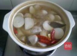 泥鳅芋子煲的做法图解3