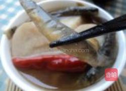 泥鳅芋子煲的做法图解5