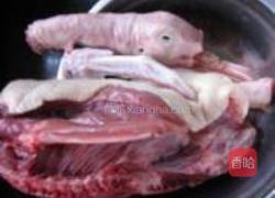 红烧鸭子的做法图解1