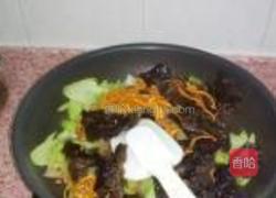 虫草花清炒西芹木耳的做法图解6