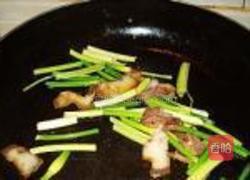 素鸡炒蒜薹的做法图解4